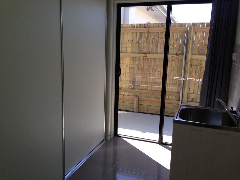 6 Jager Street, Rural View QLD 4740