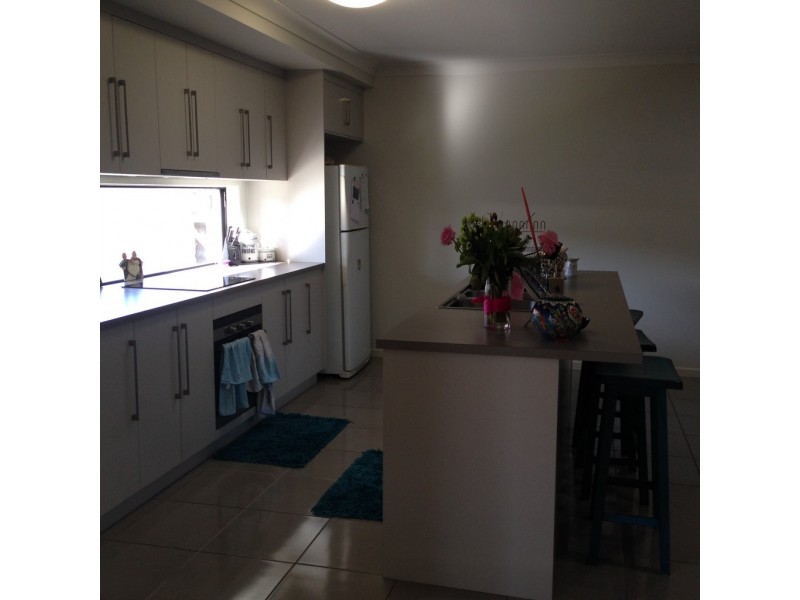 6 Jager Street, Rural View QLD 4740