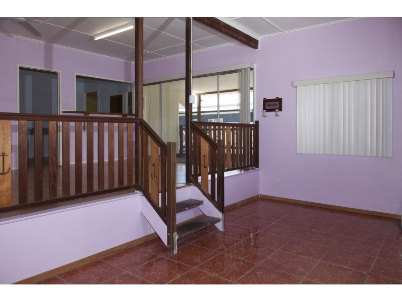 1 Matthew Street, Finch Hatton QLD 4756