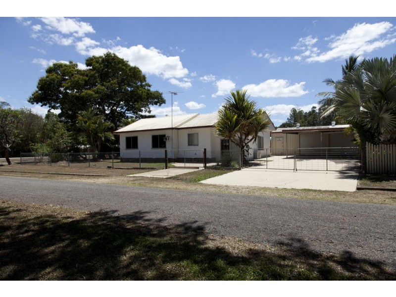 1 Matthew Street, Finch Hatton QLD 4756