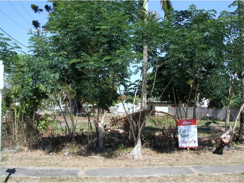 10 Zahmel Street, Finch Hatton QLD 4756