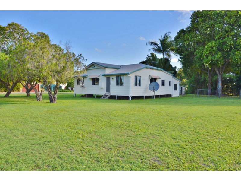 22 Creek Street, Walkerston QLD 4751