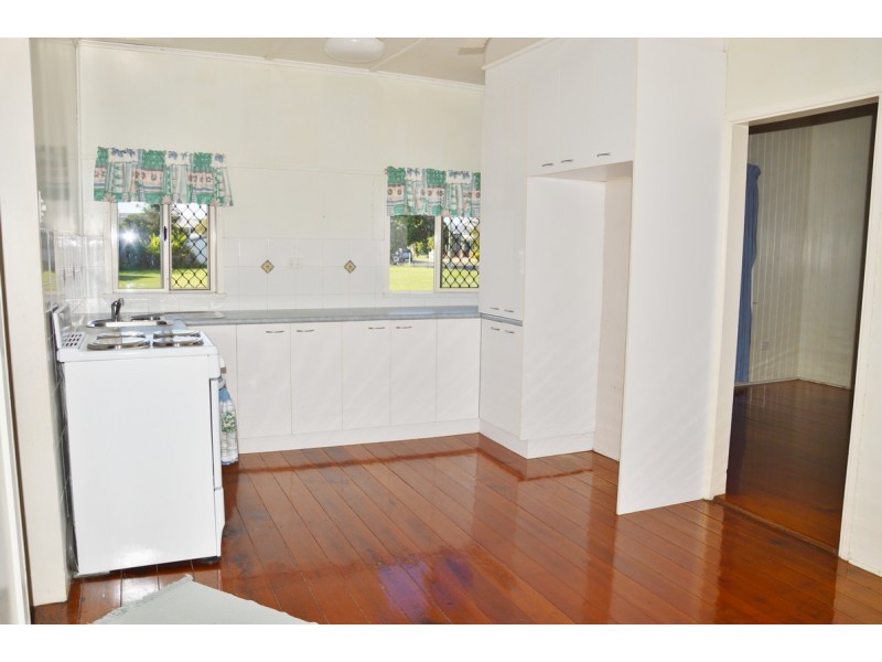 22 Creek Street, Walkerston QLD 4751