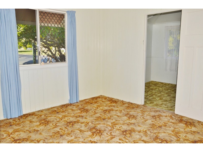 22 Creek Street, Walkerston QLD 4751