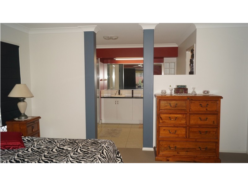 7 Helga Court, Glenella QLD 4740