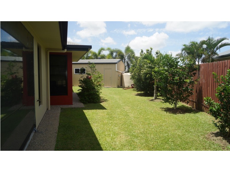 7 Helga Court, Glenella QLD 4740