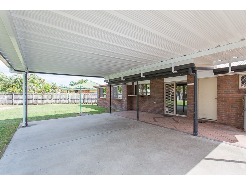 10 Freeman Avenue, Slade Point QLD 4740