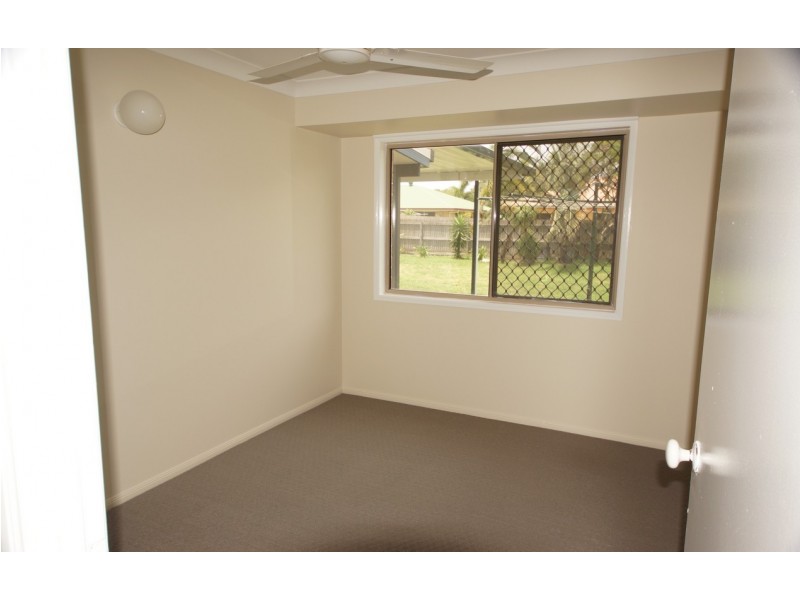 10 Freeman Avenue, Slade Point QLD 4740