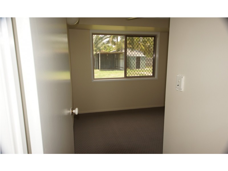 10 Freeman Avenue, Slade Point QLD 4740