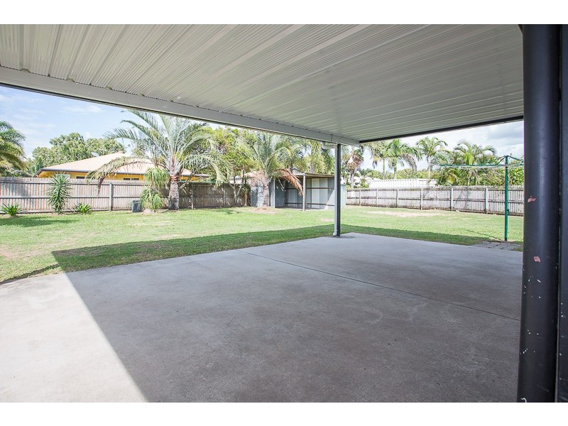 10 Freeman Avenue, Slade Point QLD 4740