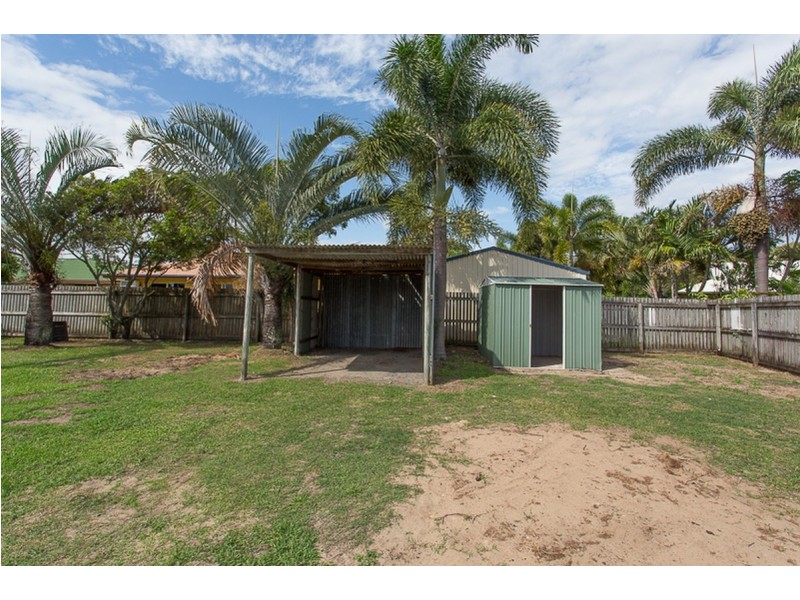 10 Freeman Avenue, Slade Point QLD 4740