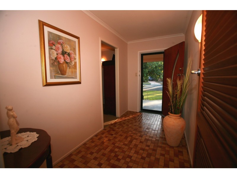 16 Barton Street, West Mackay QLD 4740