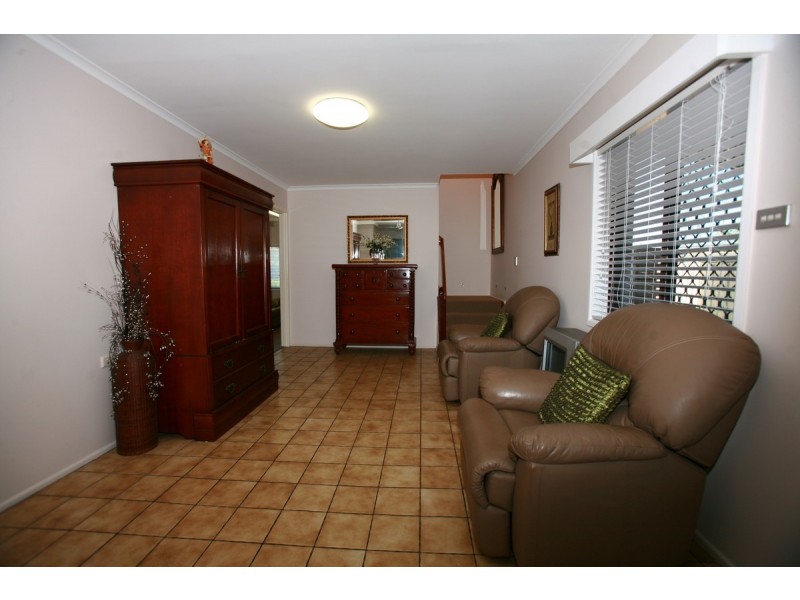 16 Barton Street, West Mackay QLD 4740