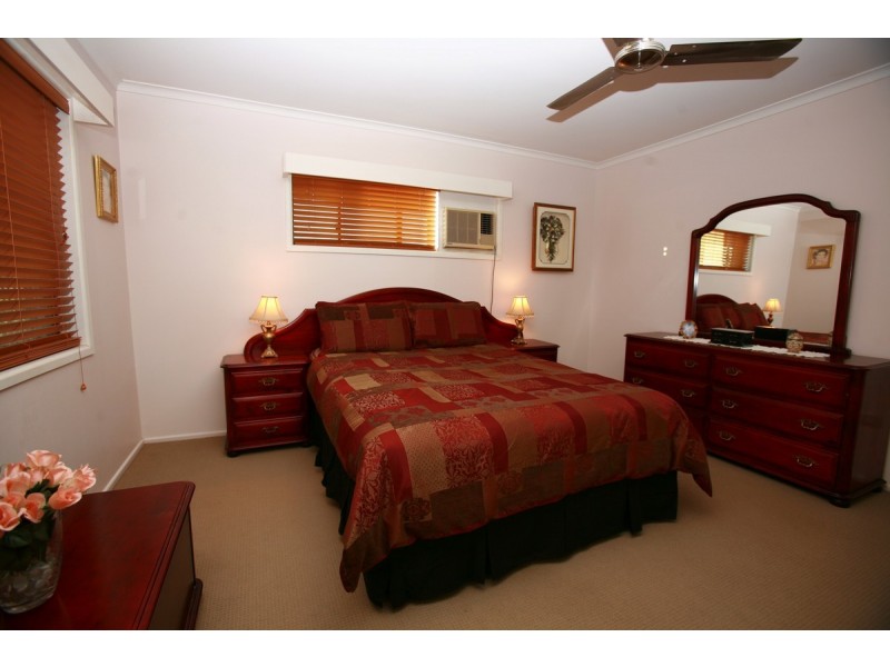 16 Barton Street, West Mackay QLD 4740