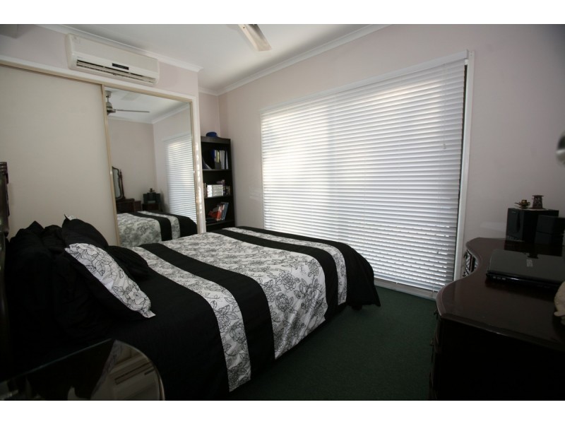 16 Barton Street, West Mackay QLD 4740