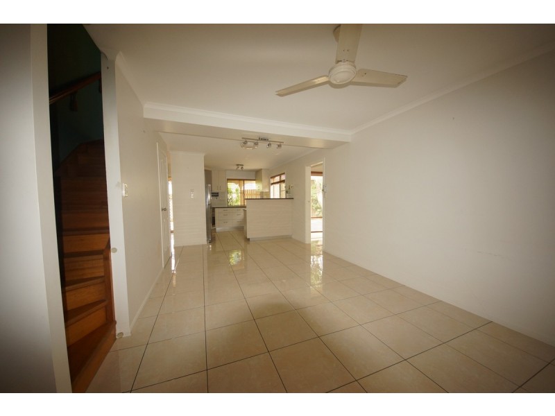 3/2 Grant Street, Mackay QLD 4740