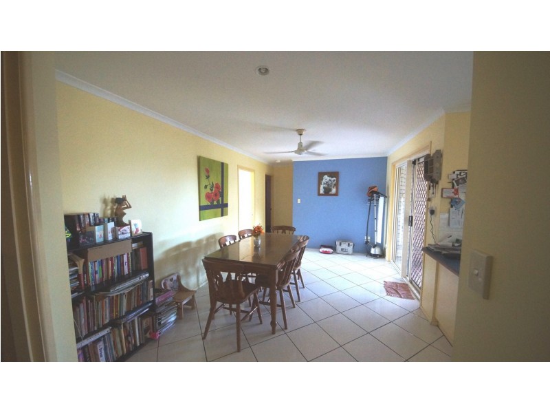 8 Avalon Drive, Rural View QLD 4740