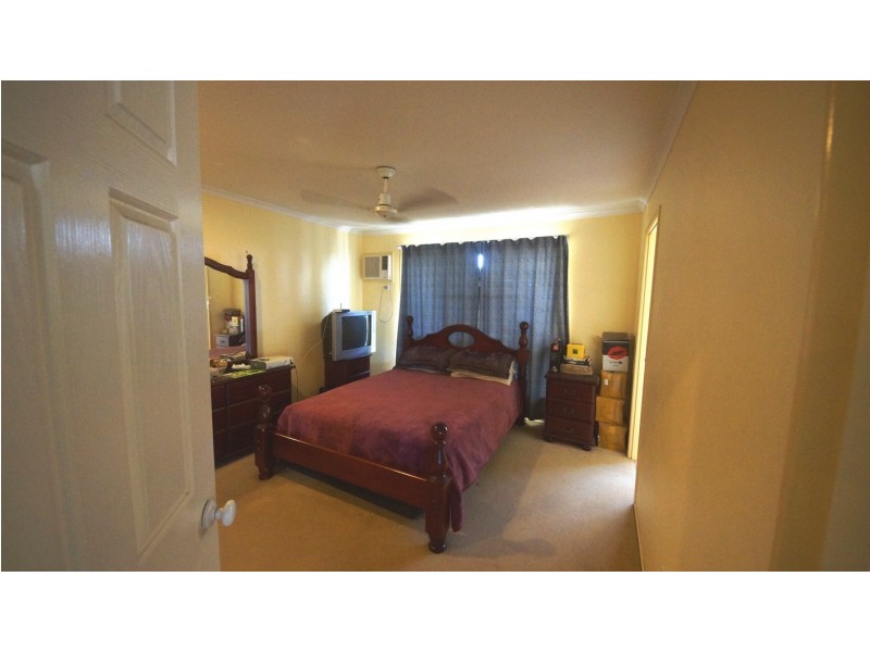 8 Avalon Drive, Rural View QLD 4740