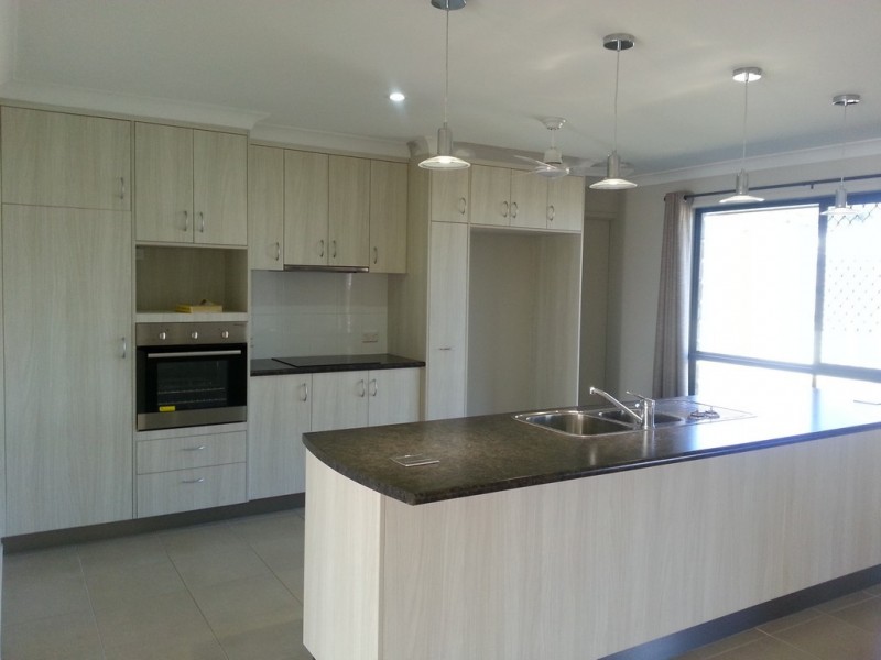 31 Hawkins Street, Bucasia QLD 4750
