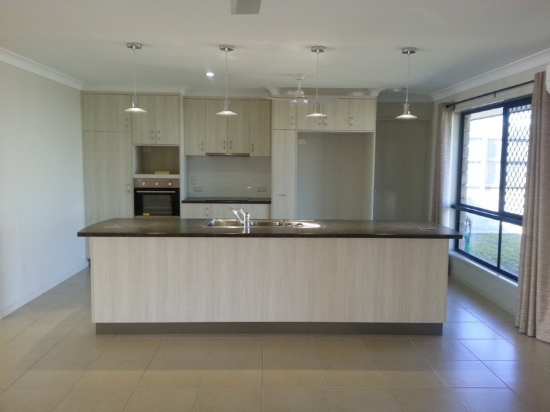31 Hawkins Street, Bucasia QLD 4750