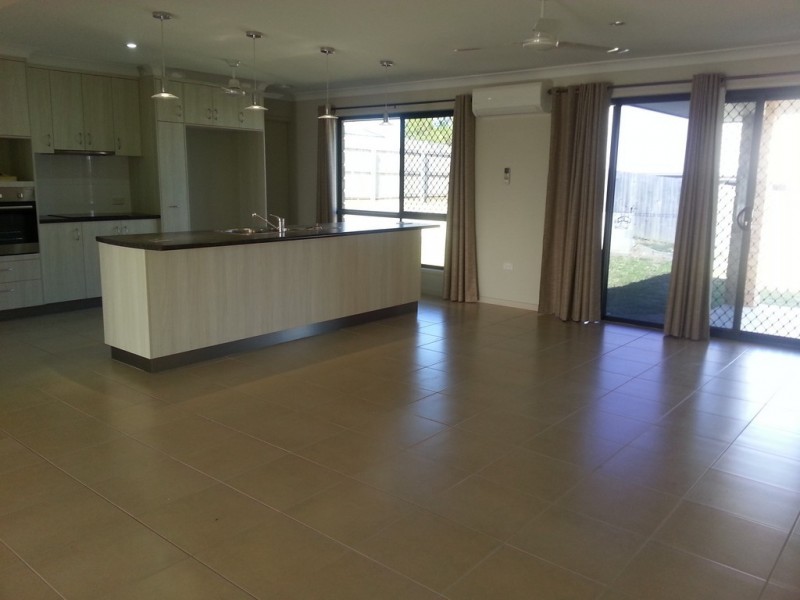 31 Hawkins Street, Bucasia QLD 4750