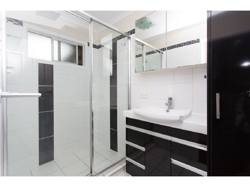 8 Janz Street, Slade Point QLD 4740