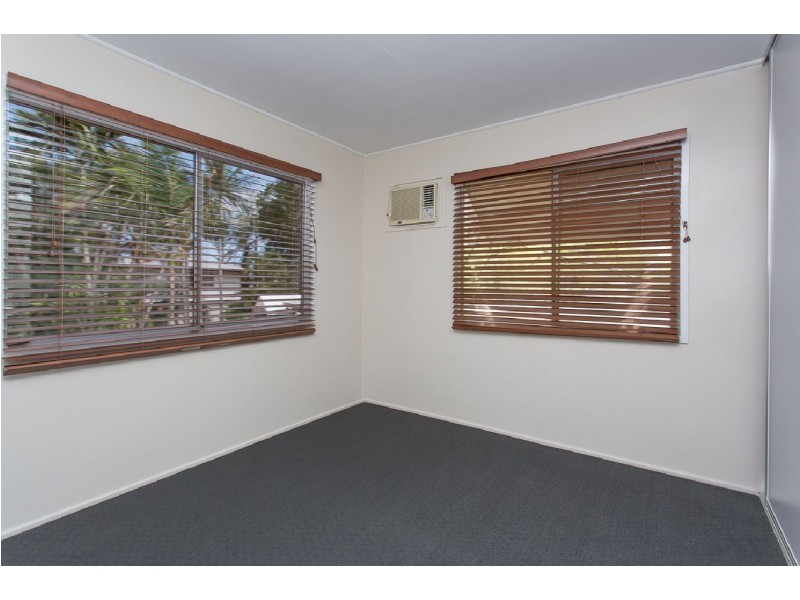 8 Janz Street, Slade Point QLD 4740