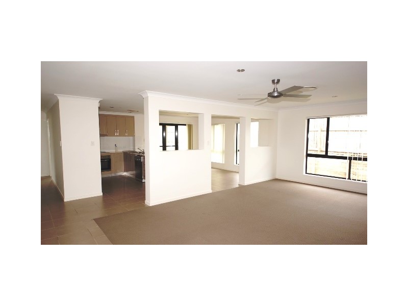 64 Dawson Boulevard, Rural View QLD 4740