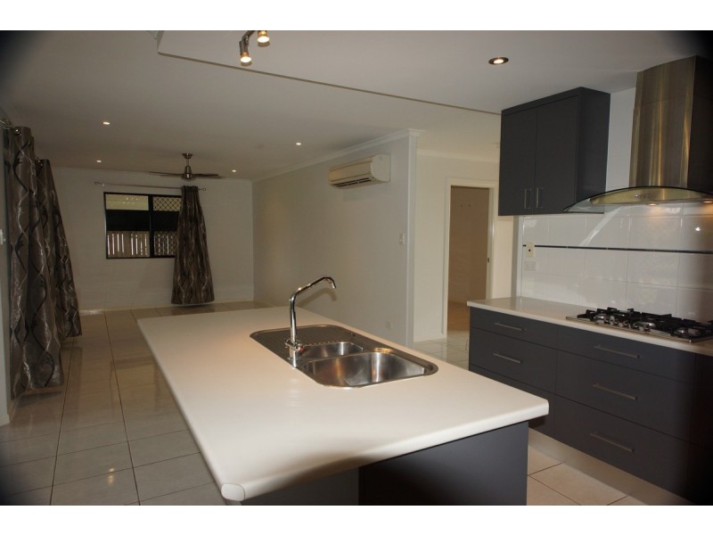 7 Vesta Lane, Ooralea QLD 4740