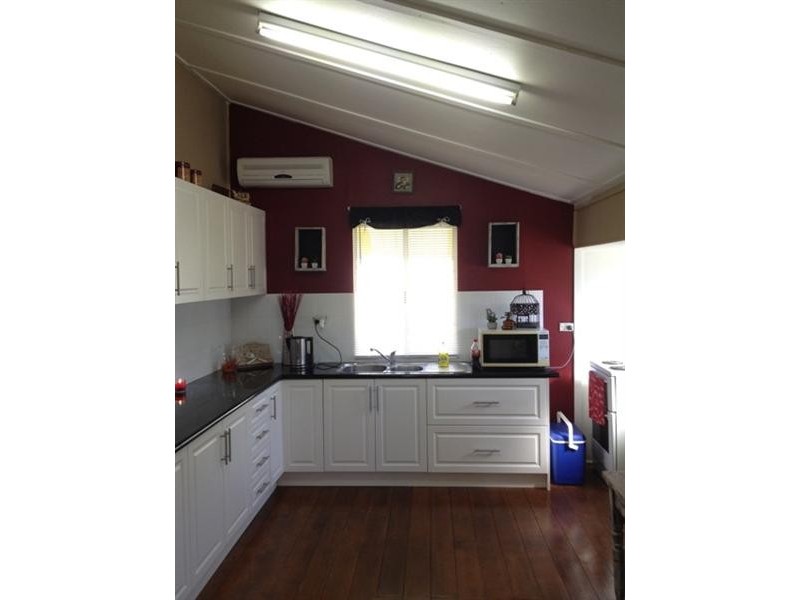 4 Breen Street, Sarina QLD 4737