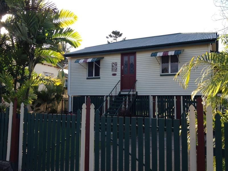 4 Breen Street, Sarina QLD 4737