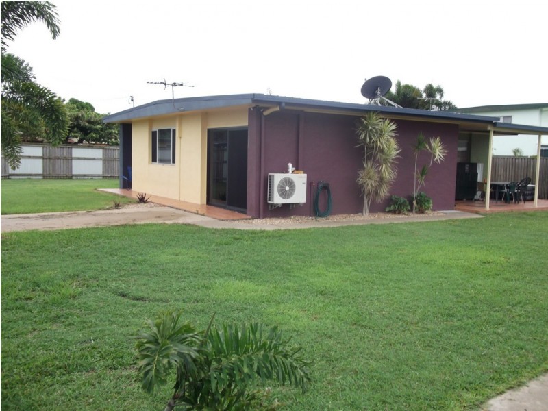25 Dennis Street, South Mackay QLD 4740