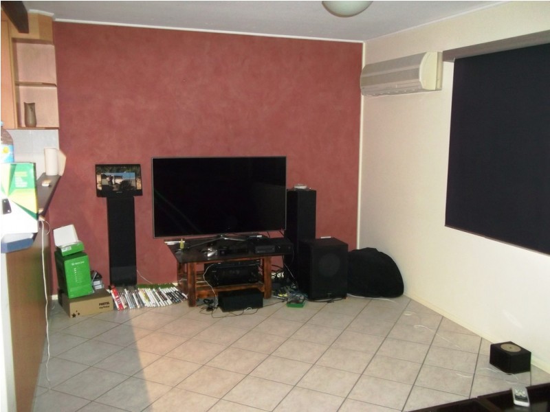 25 Dennis Street, South Mackay QLD 4740