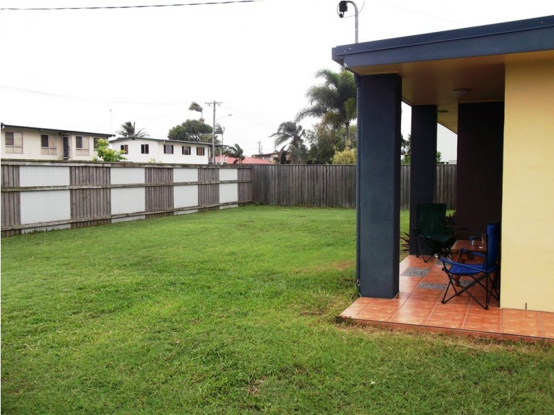 25 Dennis Street, South Mackay QLD 4740