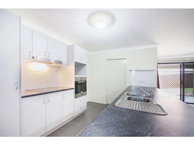 61 Cinnamon Drive, Glenella QLD 4740