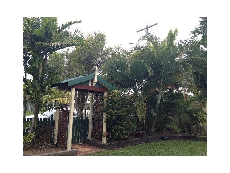 4 Breen Street, Sarina QLD 4737