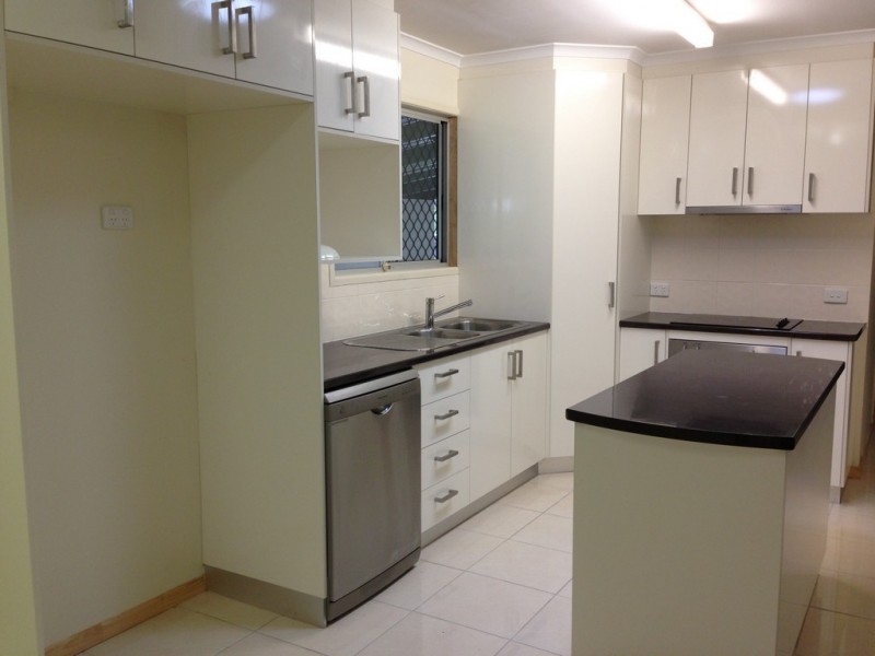 10 Fernleigh Avenue, Andergrove QLD 4740