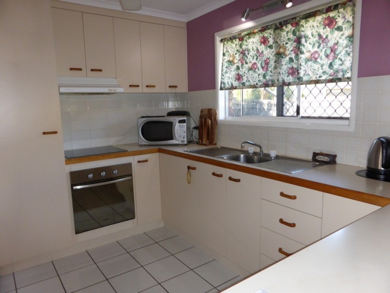 2/4 Morley Street, South Mackay QLD 4740