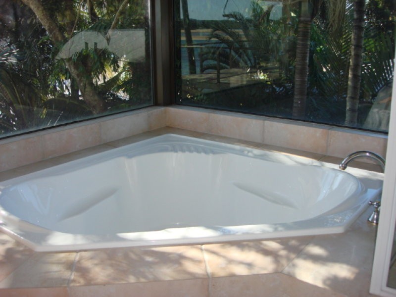 28 Swan Street, Slade Point QLD 4740