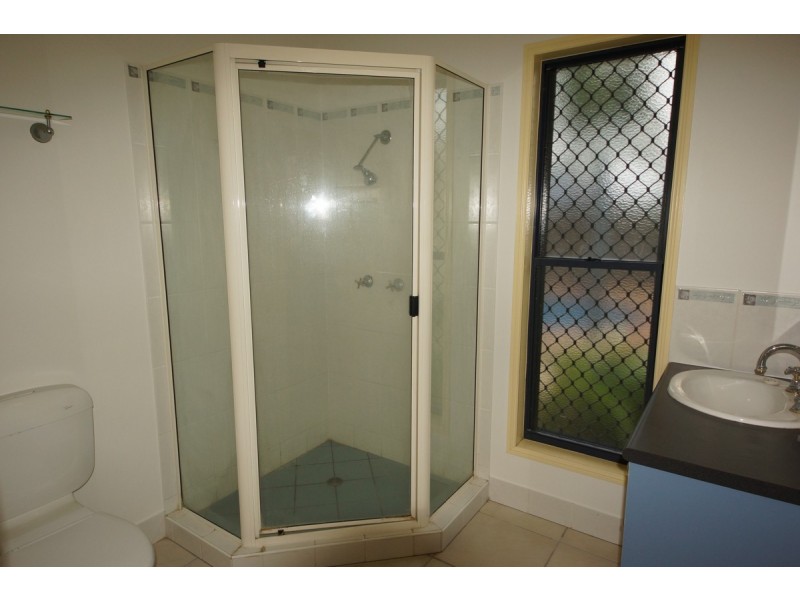 19 Romaine Court, Glenella QLD 4740