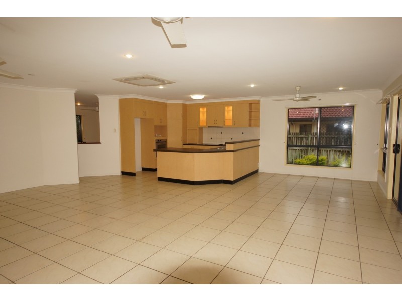 19 Romaine Court, Glenella QLD 4740