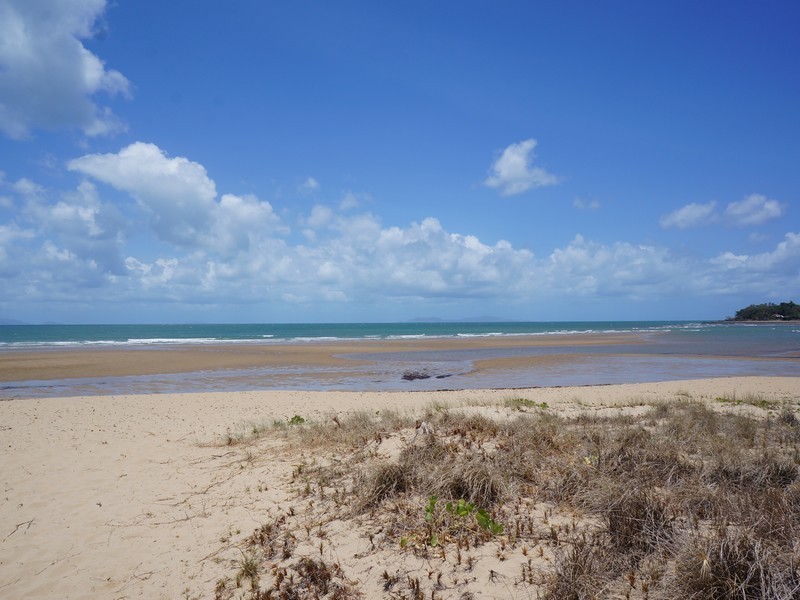 1/4 Symons Avenue, Bucasia QLD 4750