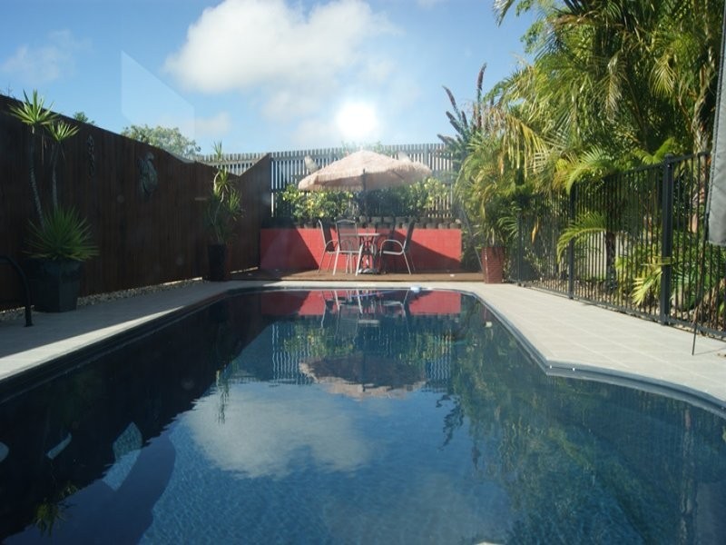 13 James Cook Drive, Rural View QLD 4740