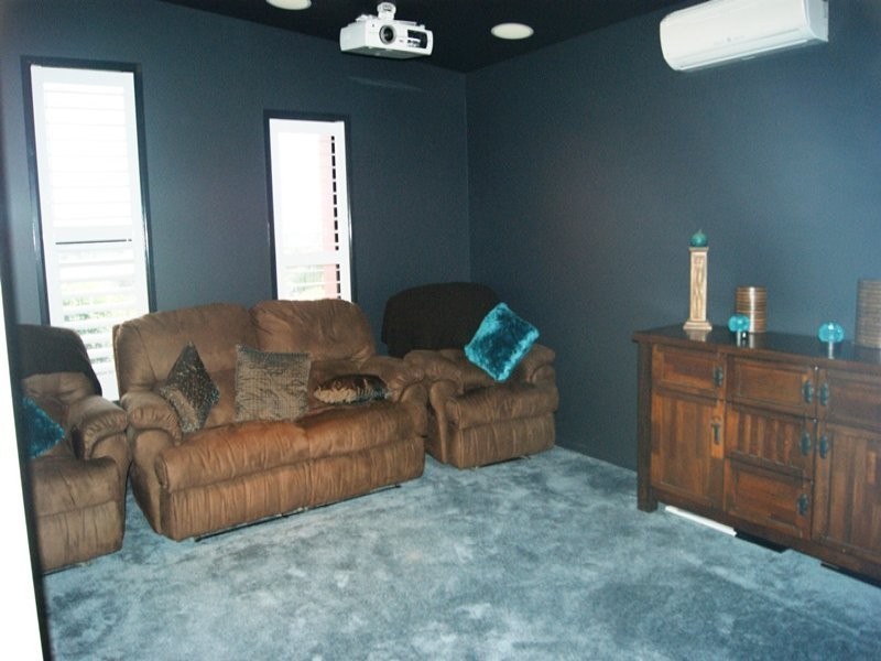 13 James Cook Drive, Rural View QLD 4740