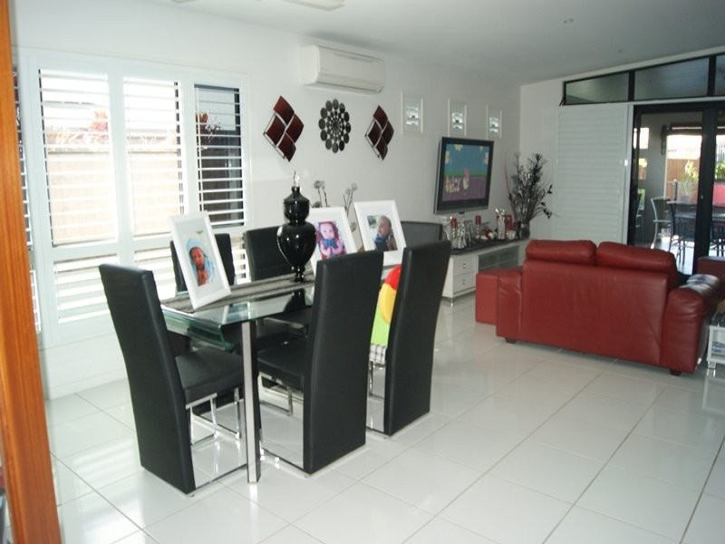 13 James Cook Drive, Rural View QLD 4740