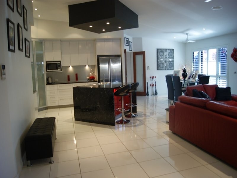 13 James Cook Drive, Rural View QLD 4740