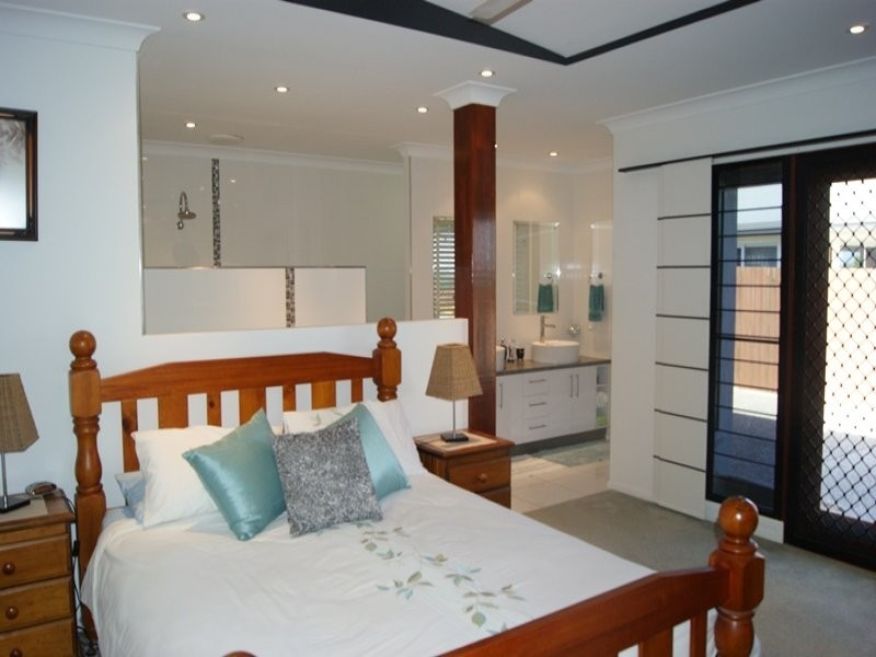 13 James Cook Drive, Rural View QLD 4740