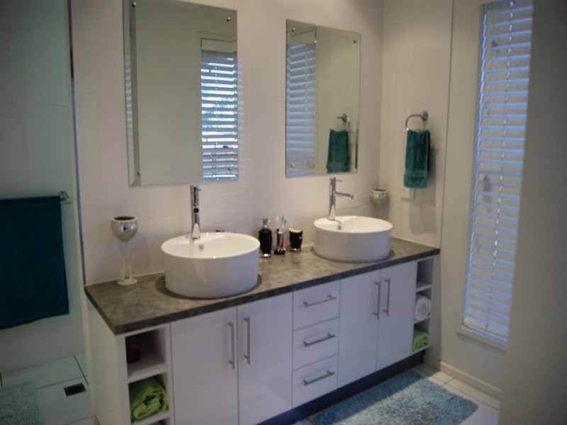 13 James Cook Drive, Rural View QLD 4740