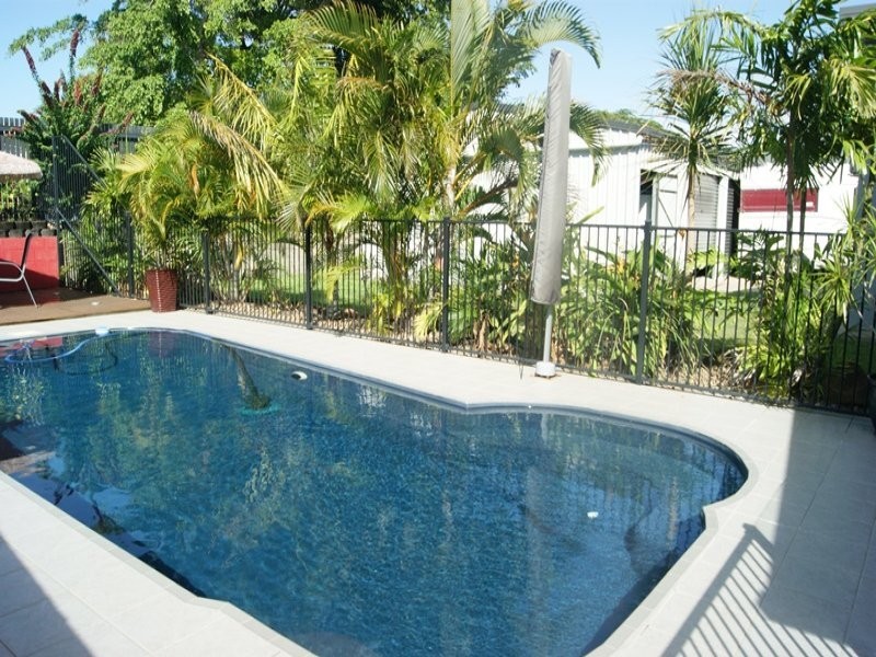 13 James Cook Drive, Rural View QLD 4740