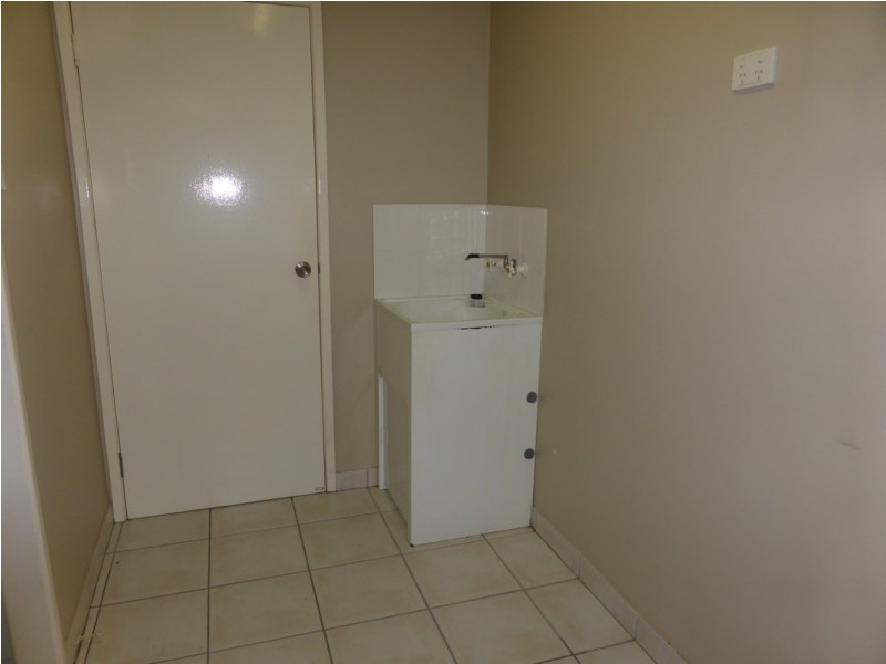 2/8 Prudhoe Street, East Mackay QLD 4740